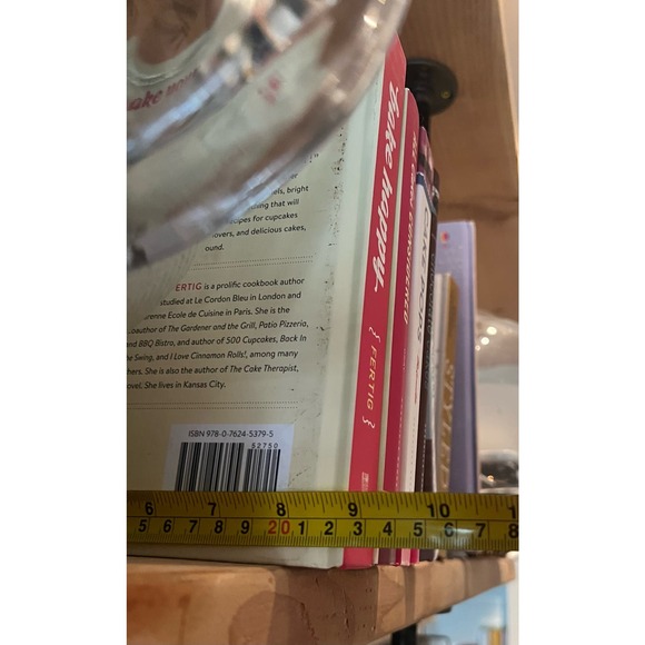 Cute Pile of Cook Books Cake Pops Cupcakes Cakes and No Bake Pink White Brown - Picture 4 of 4